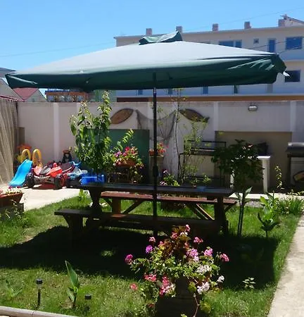 Vila Nusa אפורי נורד